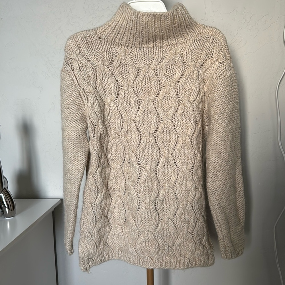 H&M Women’s Alpaca & Wool Cable Sweater Size Small - Picture 2 of 5